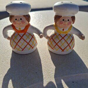 Vintage Ceramic Lady Chefs Salt  Pepper Shakers With Plaid Aprons  Smiling Faces